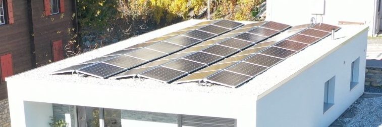 installation photovoltaïque sur toit plat